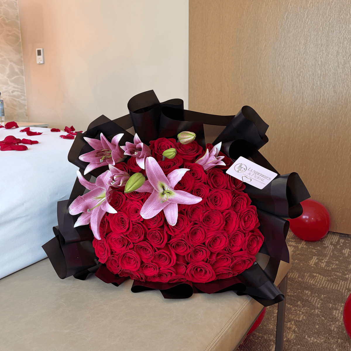 Anniversary Flowers in Chula Vista: A Guide to Romantic Rose Bouquets - Luxberries & Floral