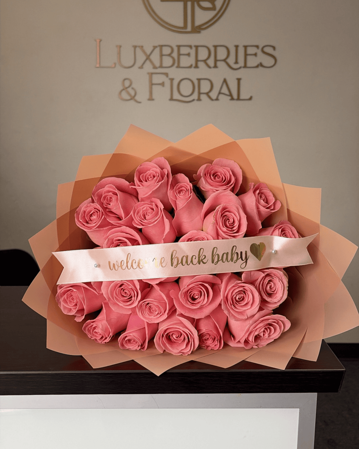 25 Premium Pink Rose Bouquet - Luxberries & Floral