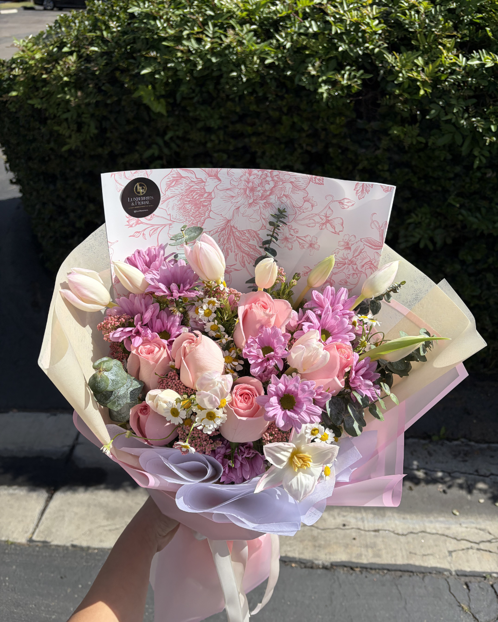 Garden Mixed Bouquet Luxberries & Floral