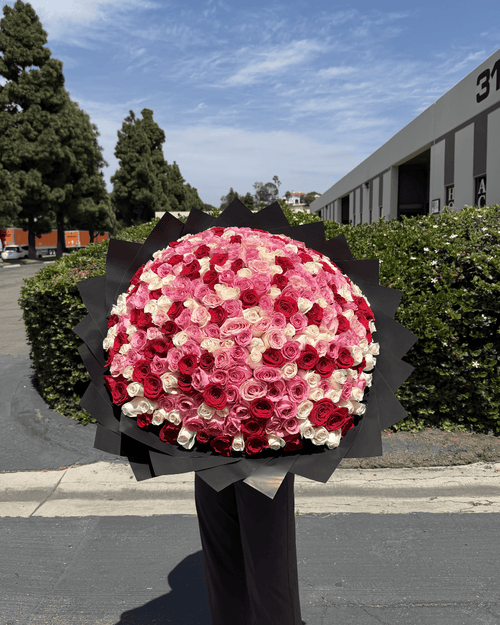 300 Red Roses MEGA Bouquet - Luxberries & Floral