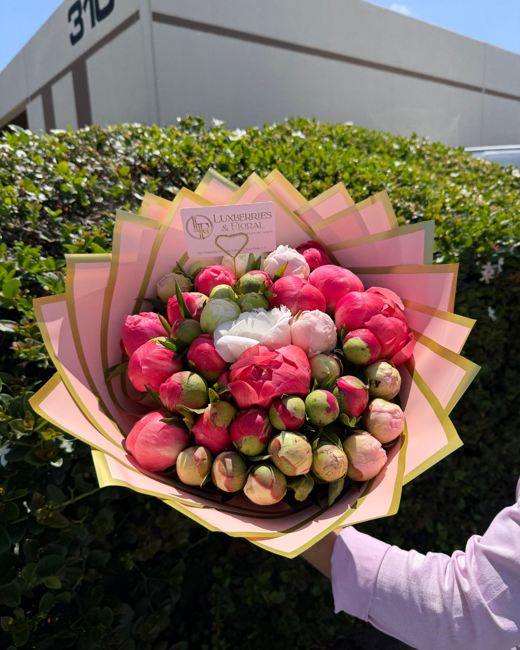 36 Peony Bouquet - Luxberries & Floral
