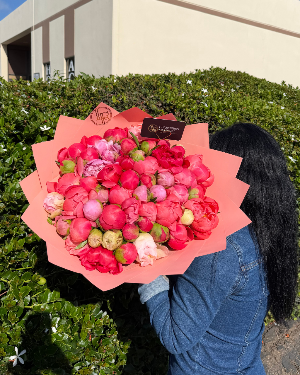 50 Peony Bouquet - Luxberries & Floral