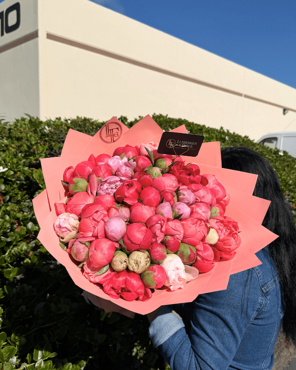 50 Peony Bouquet - Luxberries & Floral