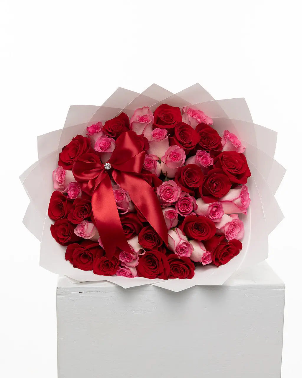 50 Red & Pink Ecuadorian Roses Bouquet - Arrangement for Valentine’s Day Luxberries & Floral