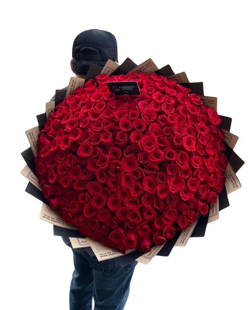 200 Red Roses PREMIUM Bouquet – Arrangement for Valentine’s Day Luxberries & Floral