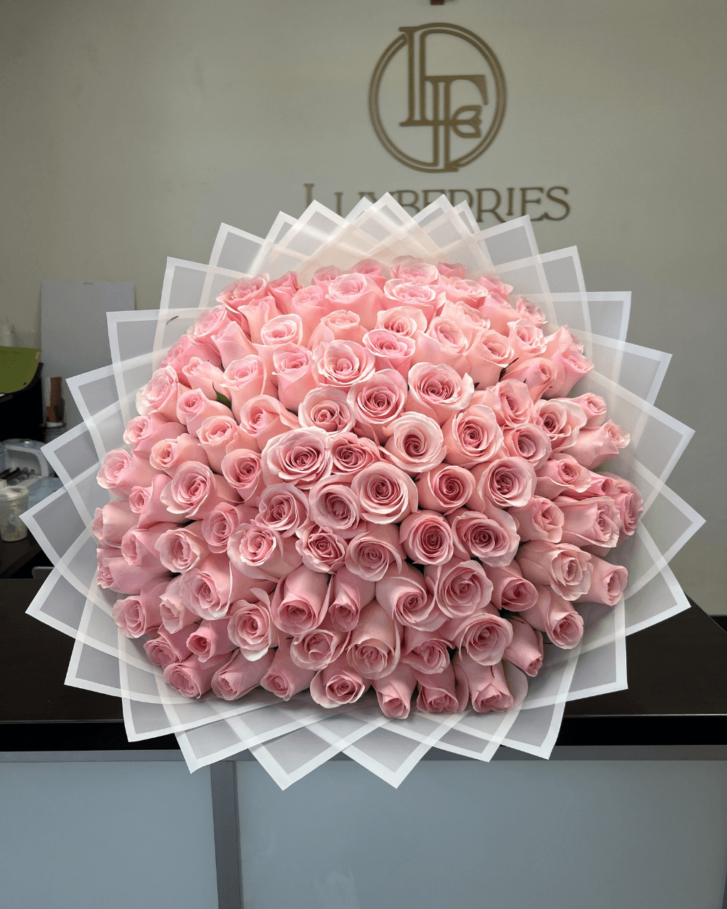 Charming Bouquet - Luxberries & Floral