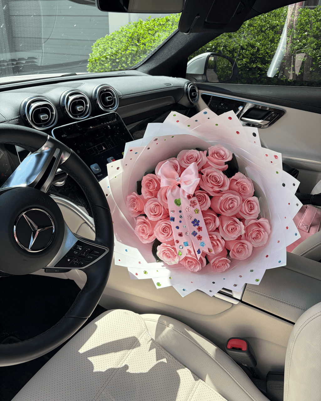 Fresita Bedazzled Bouquet - Luxberries & Floral