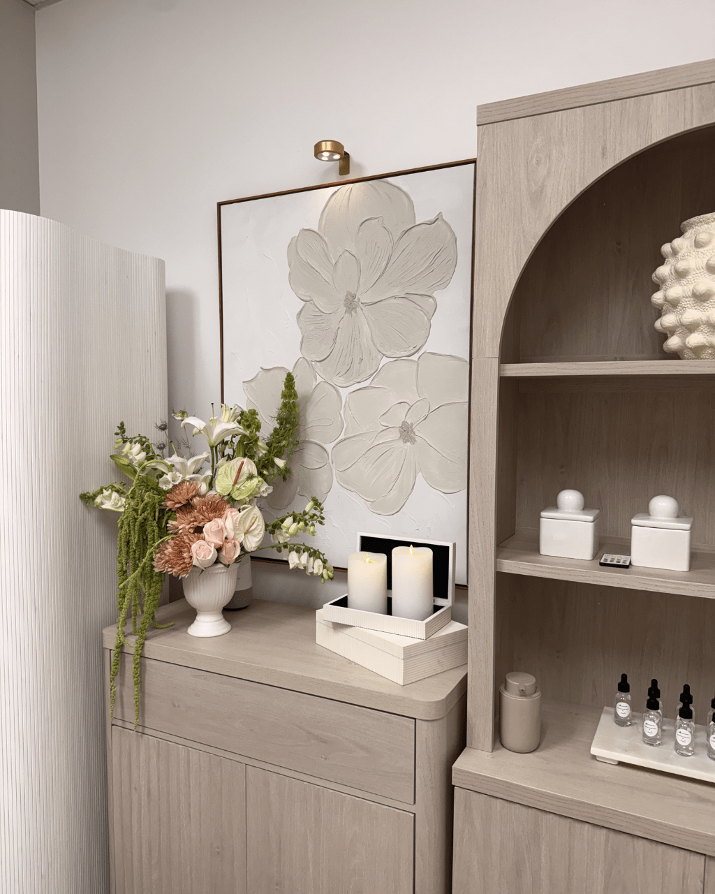 Garden - Inspired Luxury Vase Arrangement - Luxberries & Floral