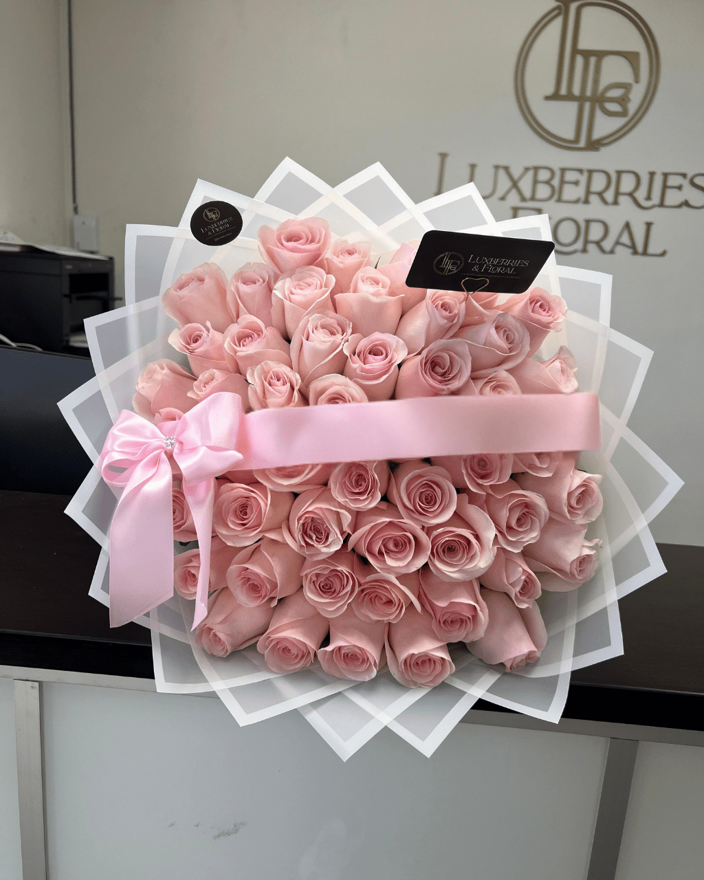 Soft Pink Rose Bouquet - Luxberries & Floral