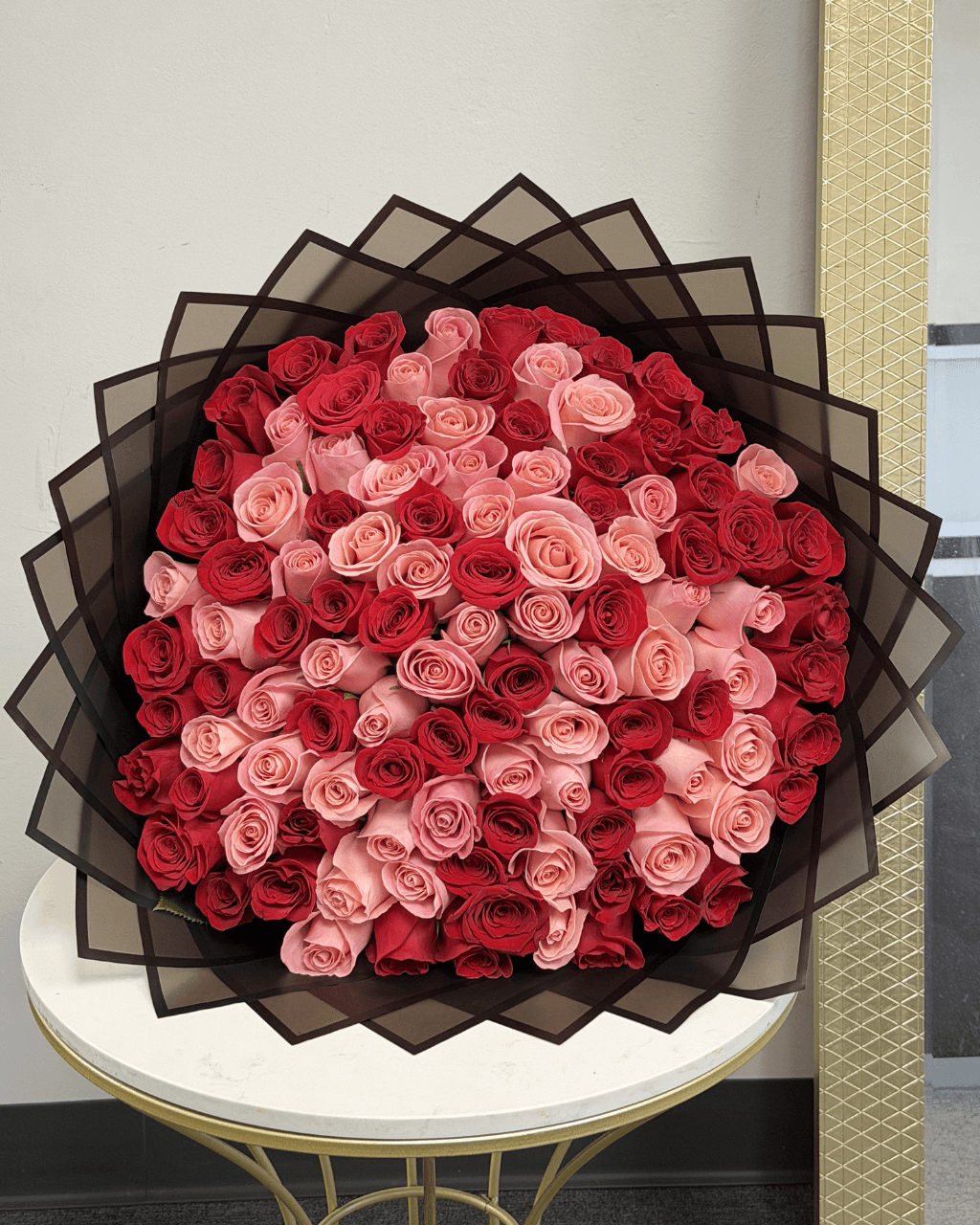 Sweetheart Luxe 100 Rose Bouquet - Luxberries & Floral